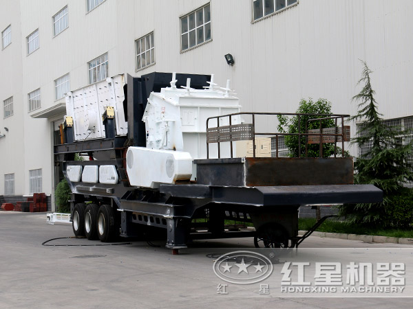 每小時產400t半移動破碎站 每小時產400t半移動破碎站