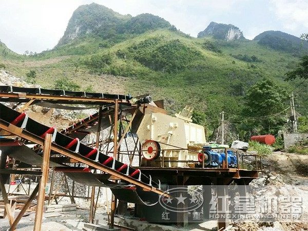 津巴布鵝卵石碎石生產線現場 津巴布鵝卵石碎石生產線現場