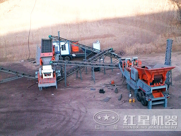 可移動破碎站多臺聯(lián)機作業(yè) 可移動破碎站多臺聯(lián)機作業(yè)