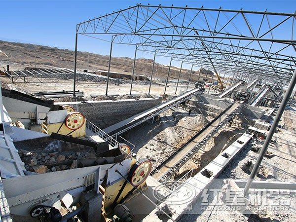 紅星砸石機(jī)組成的新型環(huán)保砂石生產(chǎn)線(xiàn) 紅星砸石機(jī)組成的新型環(huán)保砂石生產(chǎn)線(xiàn)