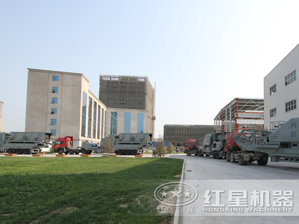 一臺時產(chǎn)100噸-600噸流動式鵝卵石移動碎石機廠家 一臺時產(chǎn)100噸-600噸流動式鵝卵石移動碎石機廠家