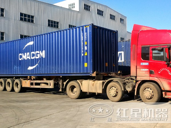 車載移動(dòng)磕石機(jī)發(fā)貨現(xiàn)場(chǎng) 車載移動(dòng)磕石機(jī)發(fā)貨現(xiàn)場(chǎng)