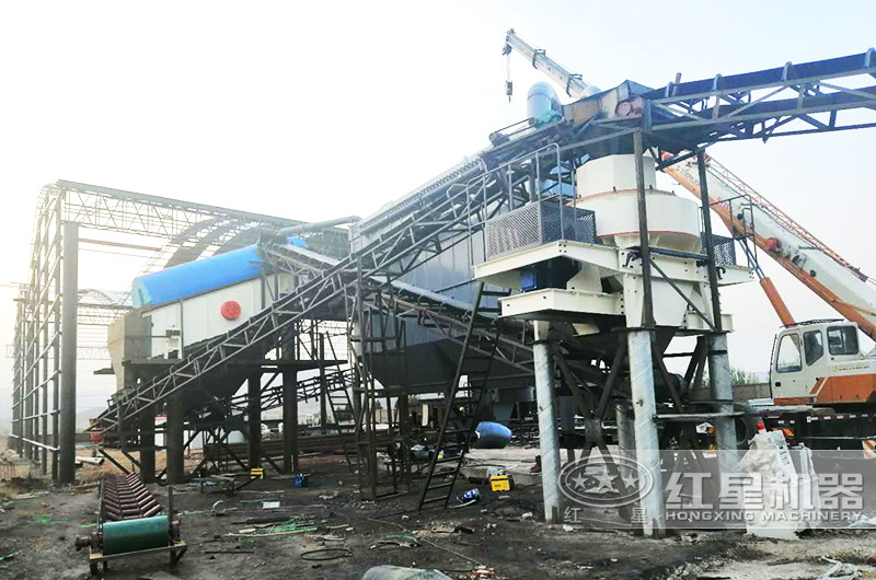 機(jī)制砂生產(chǎn)線現(xiàn)場(chǎng) 機(jī)制砂生產(chǎn)線現(xiàn)場(chǎng)