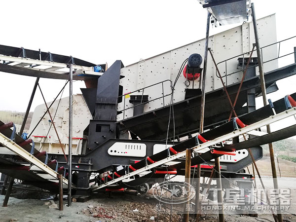 移動(dòng)反擊式破碎站 移動(dòng)反擊式破碎站