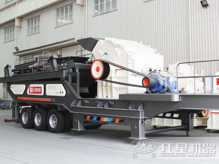 移動式細碎機能夠對不同硬度的物料進行細碎加工,效能高節能 移動式細碎機能夠對不同硬度的物料進行細碎加工,效能高節能