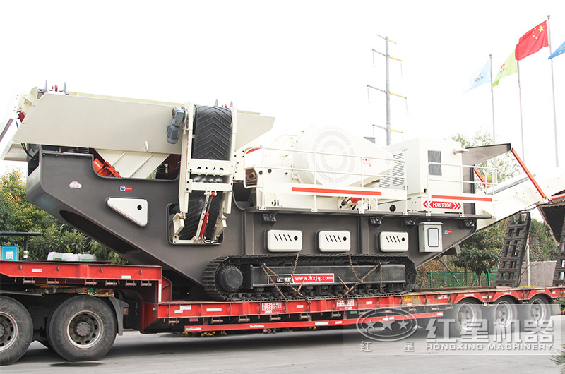 履帶移動細(xì)碎制砂機，發(fā)貨到用戶現(xiàn)場 