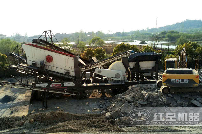 安徽馬鞍山時產300噸石頭破碎現場