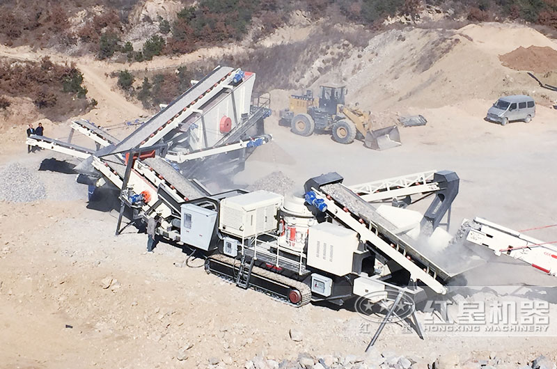 河北青石移動(dòng)破碎生產(chǎn)線現(xiàn)場(chǎng)實(shí)拍1 河北青石移動(dòng)破碎生產(chǎn)線現(xiàn)場(chǎng)實(shí)拍1