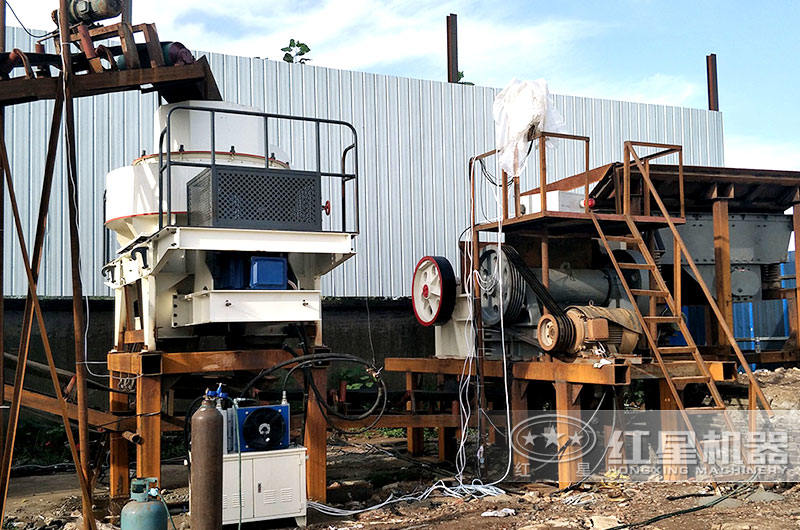 廣西玉林立軸沖擊式制砂機生產線現場 廣西玉林立軸沖擊式制砂機生產線現場