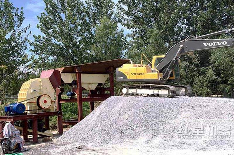 重錘式破碎機作業現場 重錘式破碎機作業現場