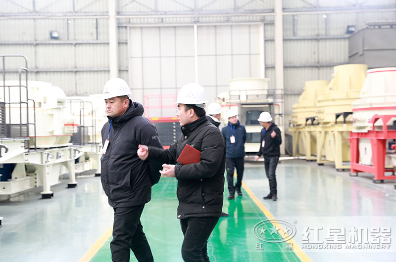 客戶來廠考察,銷售經(jīng)理幫助選型 客戶來廠考察,銷售經(jīng)理幫助選型