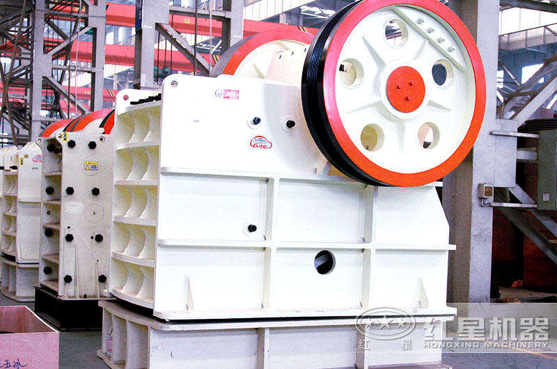 鄂式破碎機(jī)，全新升級(jí)，破碎比大