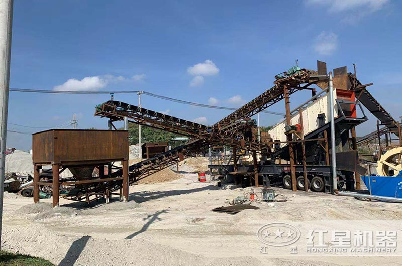 時產量150噸車載破碎制砂一體機現場 時產量150噸車載破碎制砂一體機現場