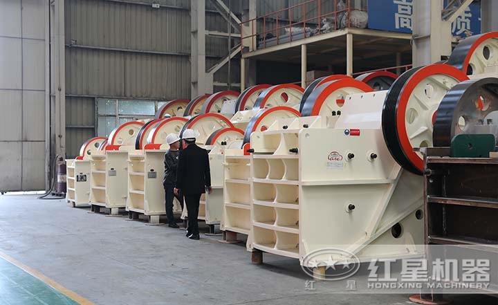 鄂式破碎機 鄂式破碎機