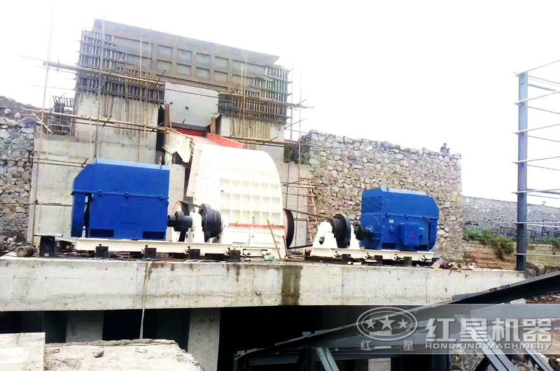 錘式破碎機(jī)生產(chǎn)現(xiàn)場(chǎng)歡迎考察 錘式破碎機(jī)生產(chǎn)現(xiàn)場(chǎng)歡迎考察