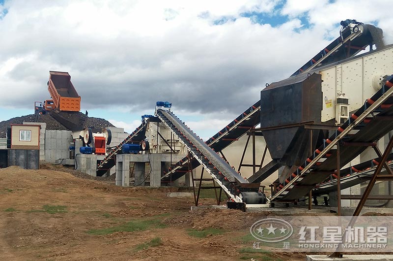 時(shí)產(chǎn)200噸石子破碎機(jī)生產(chǎn)現(xiàn)場圖 時(shí)產(chǎn)200噸石子破碎機(jī)生產(chǎn)現(xiàn)場圖