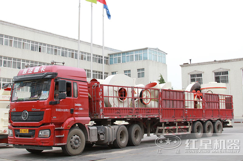 紅星雷蒙磨粉機設備發貨 紅星雷蒙磨粉機設備發貨