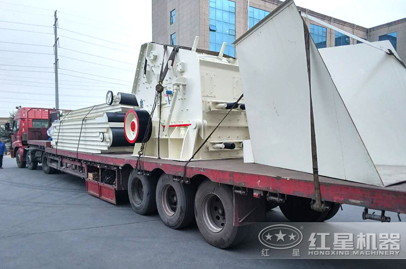 膠帶輸送機(jī)設(shè)備發(fā)貨 膠帶輸送機(jī)設(shè)備發(fā)貨