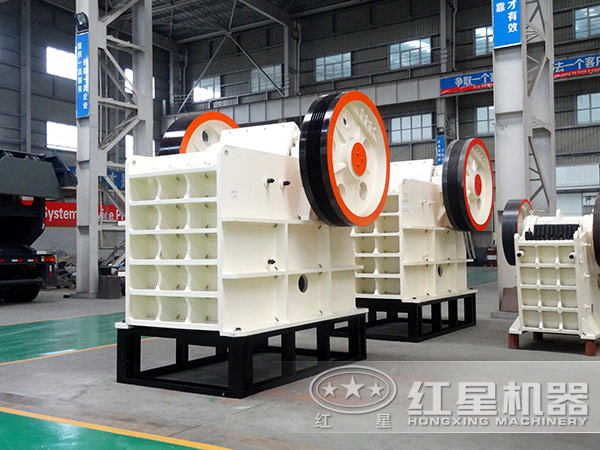 硼礦破碎機廠區實拍 硼礦破碎機廠區實拍