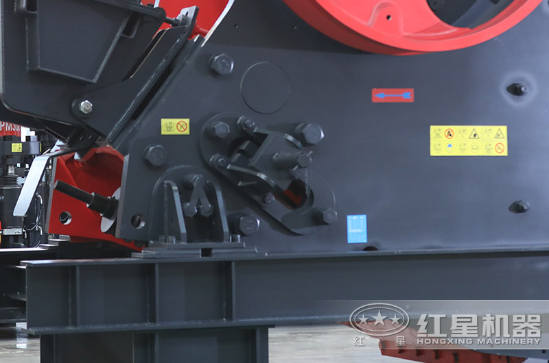 鄂式破碎機(jī)楔塊調(diào)節(jié) 鄂式破碎機(jī)楔塊調(diào)節(jié)