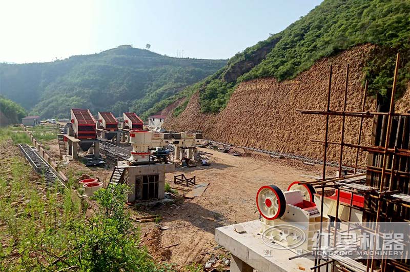 大中型砂石生產(chǎn)線現(xiàn)場 大中型砂石生產(chǎn)線現(xiàn)場