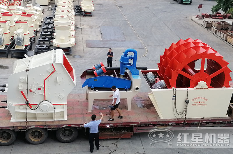 整套細(xì)沙回收機(jī)設(shè)備裝車發(fā)貨中 整套細(xì)沙回收機(jī)設(shè)備裝車發(fā)貨中