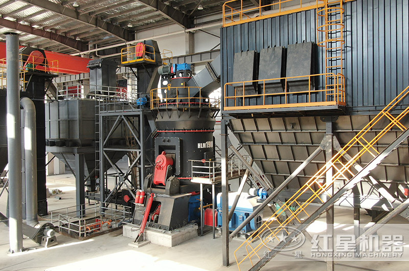 日產(chǎn)300噸石膏粉生產(chǎn)現(xiàn)場(chǎng) 日產(chǎn)300噸石膏粉生產(chǎn)現(xiàn)場(chǎng)